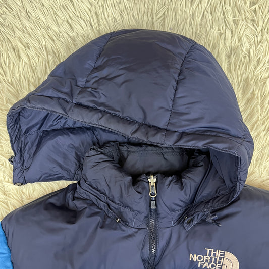 ザ・ノース・フェイス ヌプシ ダウンジャケット 700フィルパワー メンズM(95) ブルー×ネイビー フード脱着可能 #154
