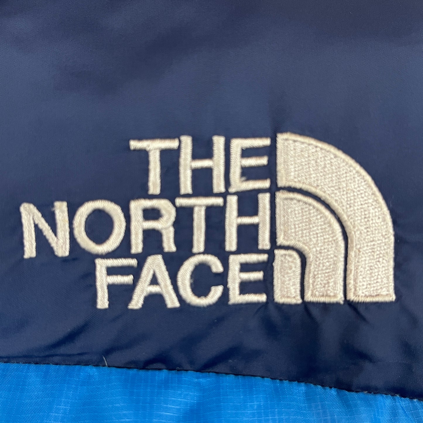 ザ・ノース・フェイス ヌプシ ダウンジャケット 700フィルパワー メンズM(95) ブルー×ネイビー フード脱着可能 #154