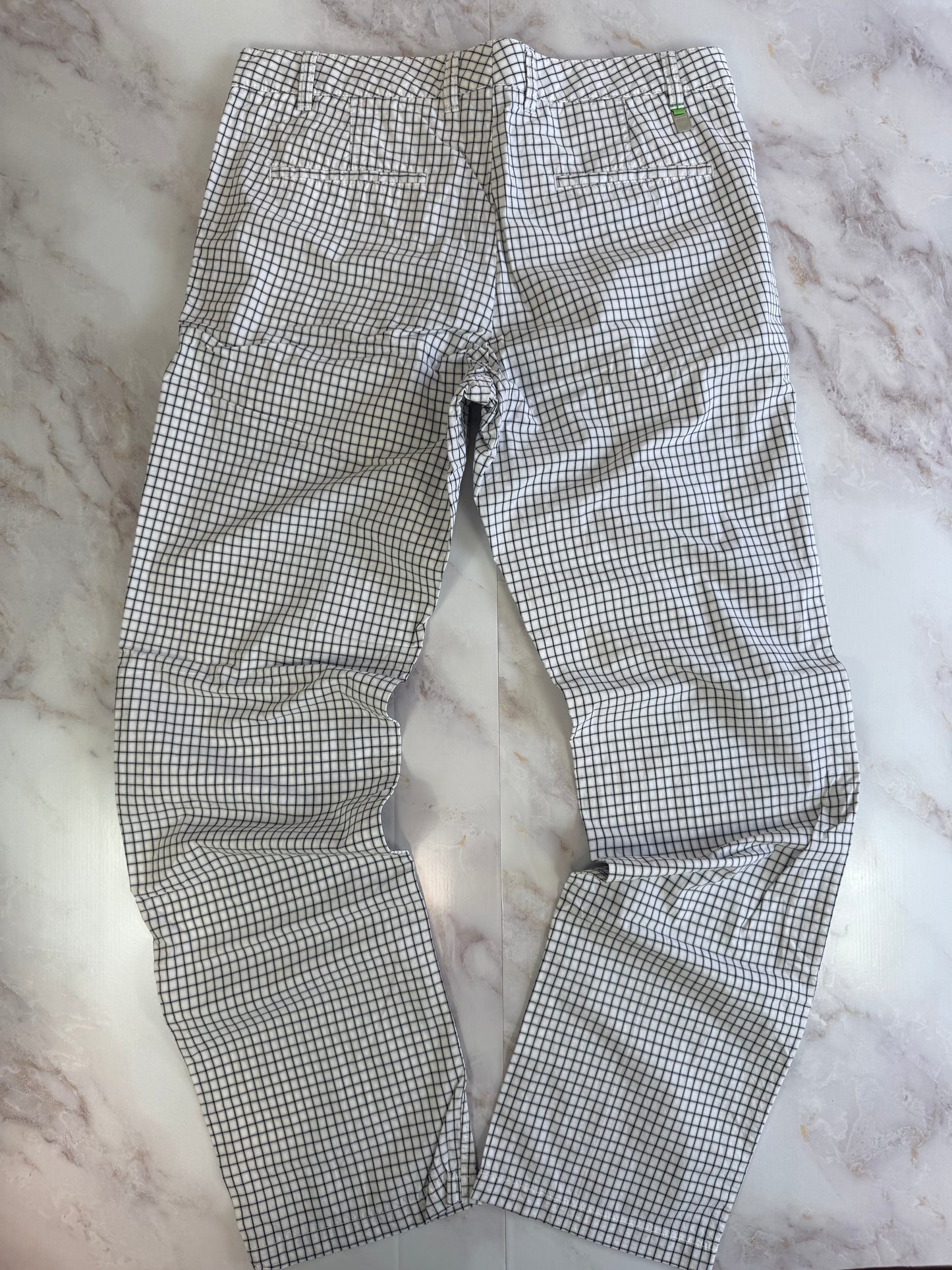 HUGO BOSS パンツ メンズ 32R ホワイト × ブラック チェック柄 レギュラーフィット Cotton100% スラックス カジュアル