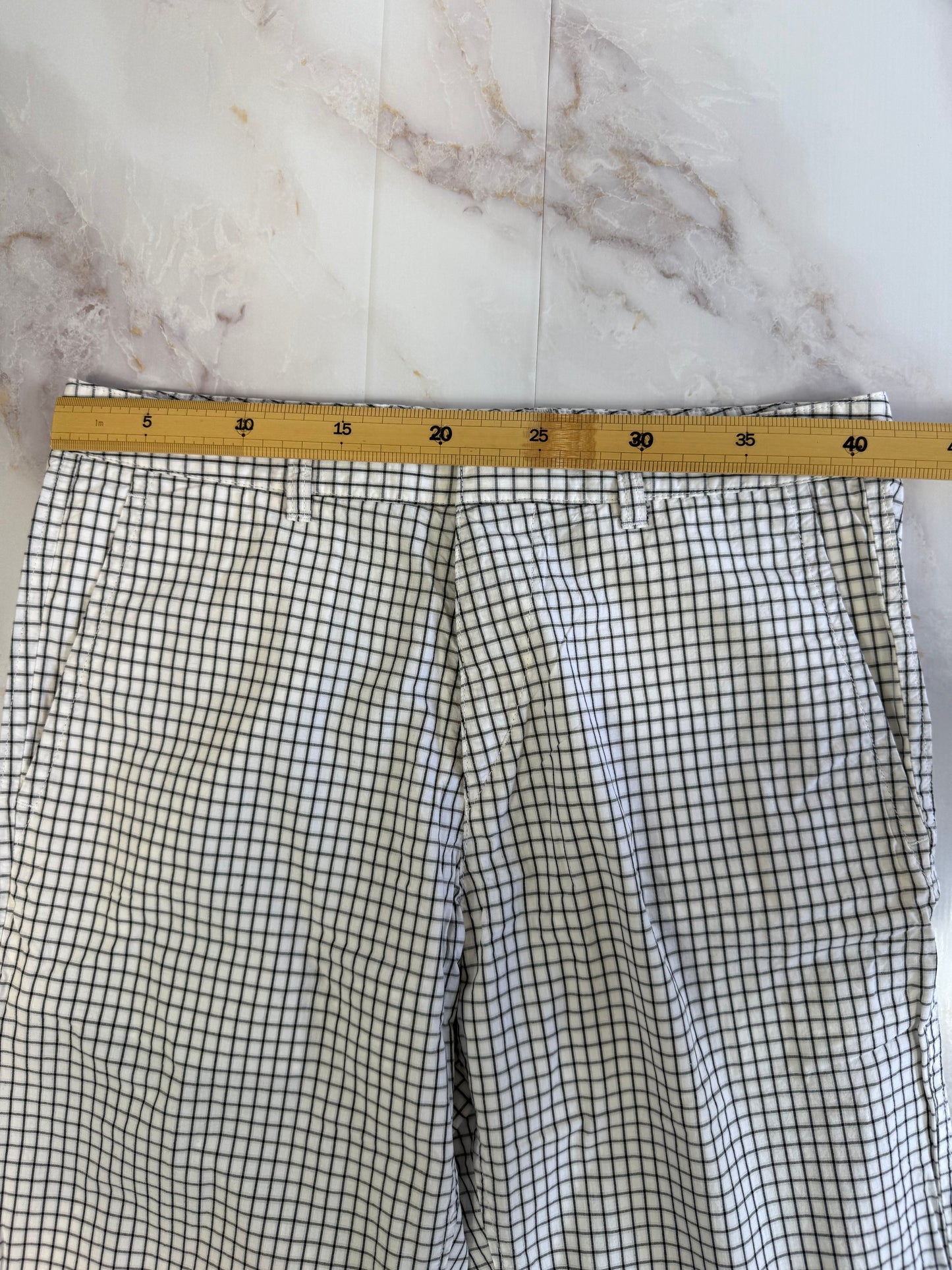 HUGO BOSS パンツ メンズ 32R ホワイト × ブラック チェック柄 レギュラーフィット Cotton100% スラックス カジュアル