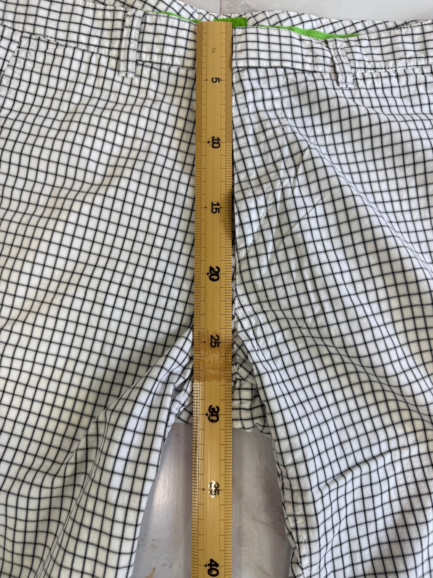 HUGO BOSS パンツ メンズ 32R ホワイト × ブラック チェック柄 レギュラーフィット Cotton100% スラックス カジュアル
