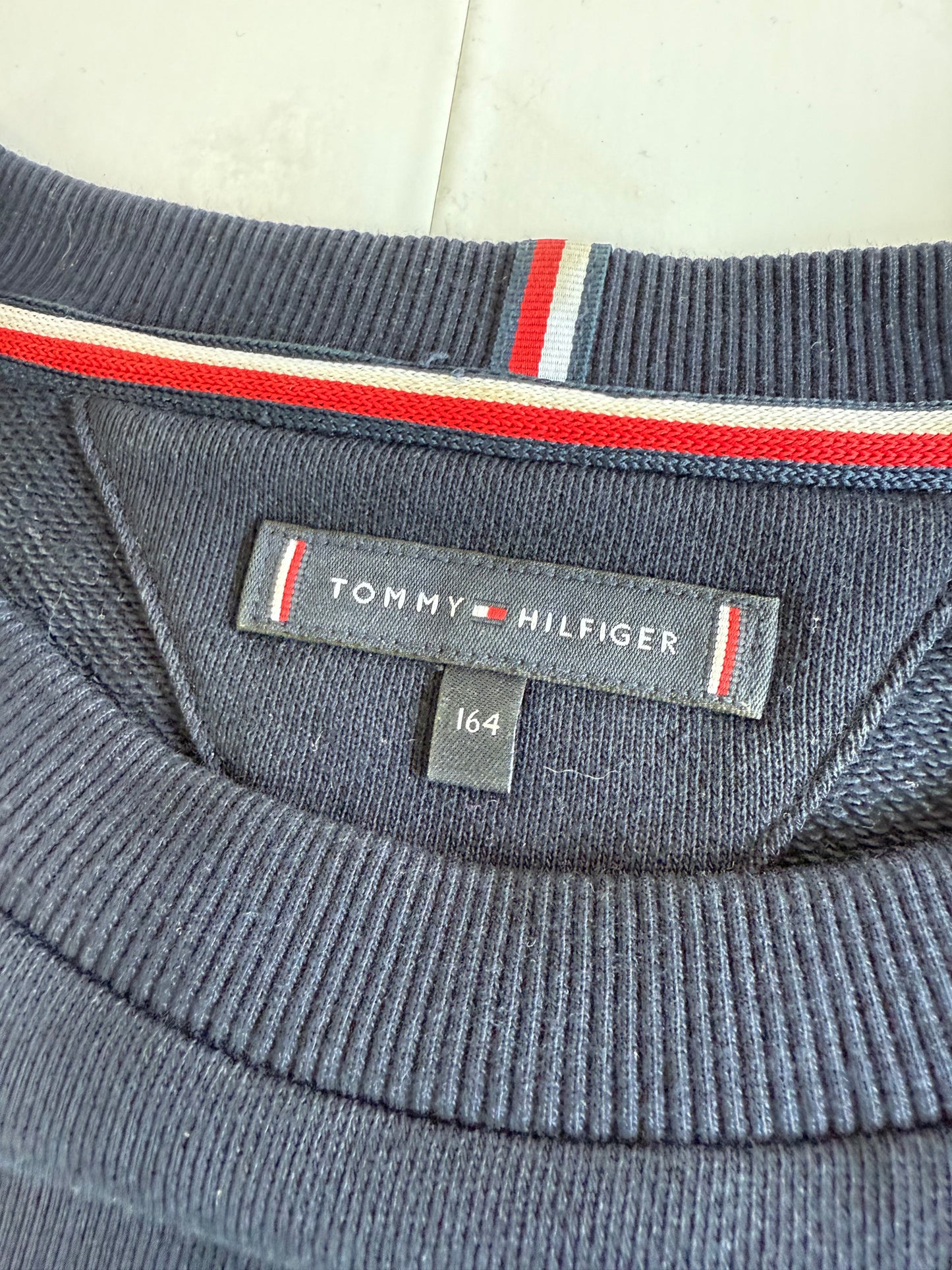 【TOMMY HILFIGER】コットン100% クルーネック スウェット/トレーナー ネイビー 表記164(ユニセックスS相当)フラッグロゴ