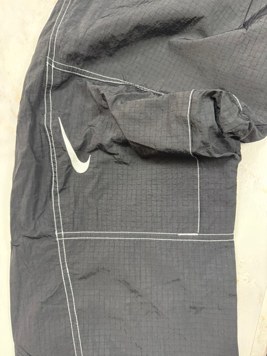 【NIKE】ナイキ ナイロンパンツ ブラック Sサイズ DR6203-010 リフレクティブ スウッシュ スポーツウェア