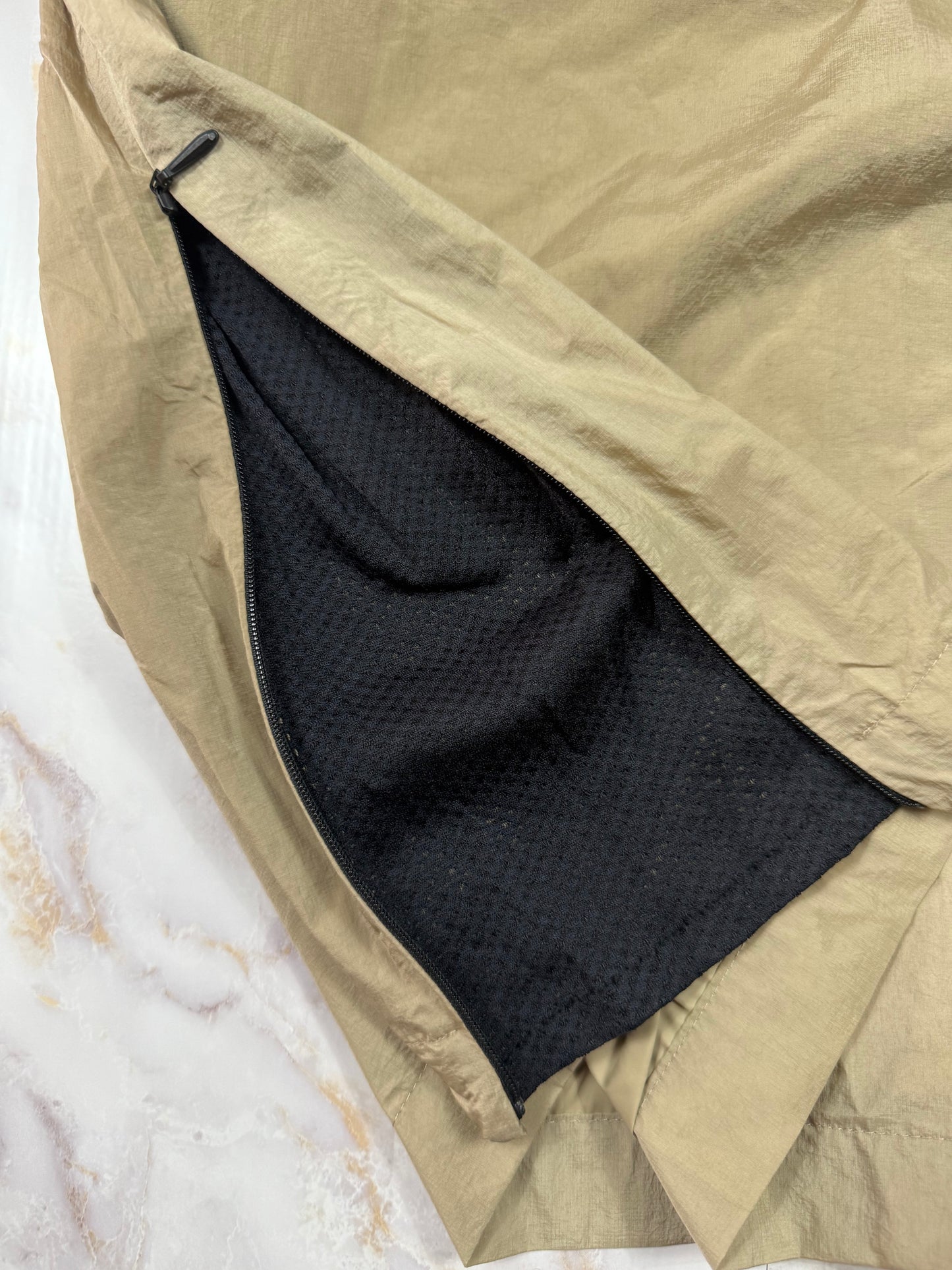 NIKE(ナイキ) ナイロン セットアップ ベージュ メンズS ノースリーブフーディー × ハーフパンツ 上下セット