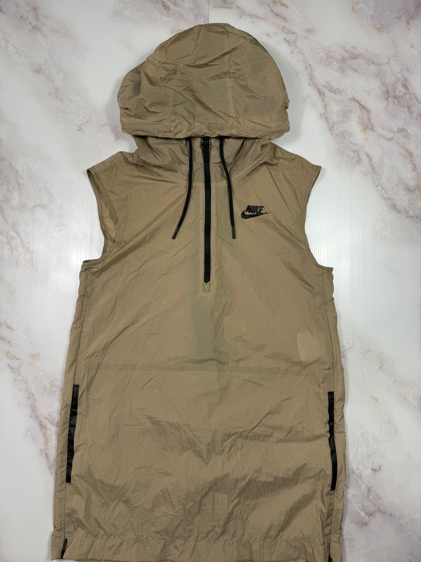 NIKE(ナイキ) ナイロン セットアップ ベージュ メンズS ノースリーブフーディー × ハーフパンツ 上下セット