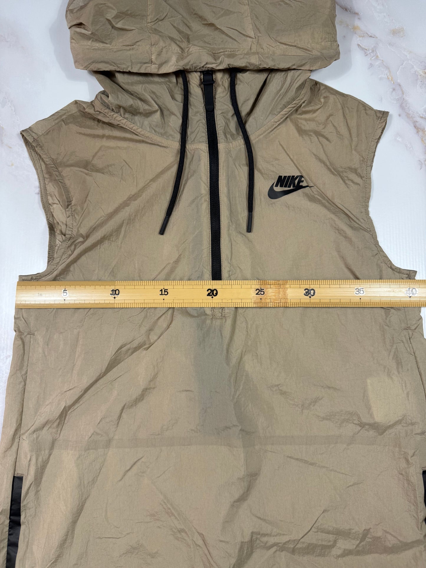 NIKE(ナイキ) ナイロン セットアップ ベージュ メンズS ノースリーブフーディー × ハーフパンツ 上下セット