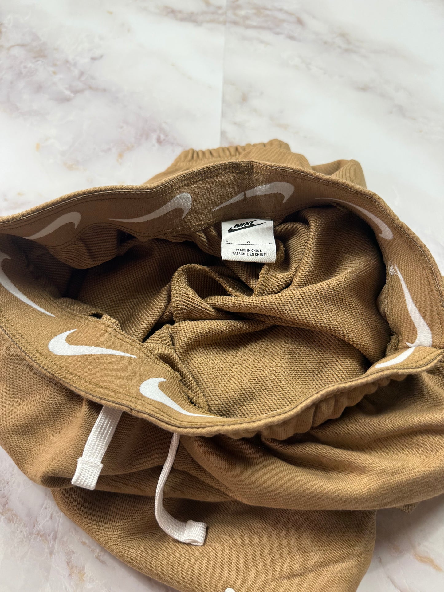 【NIKE】ベージュ スウェットパンツ Lサイズ スウッシュデザイン / カジュアル ジョガーパンツ