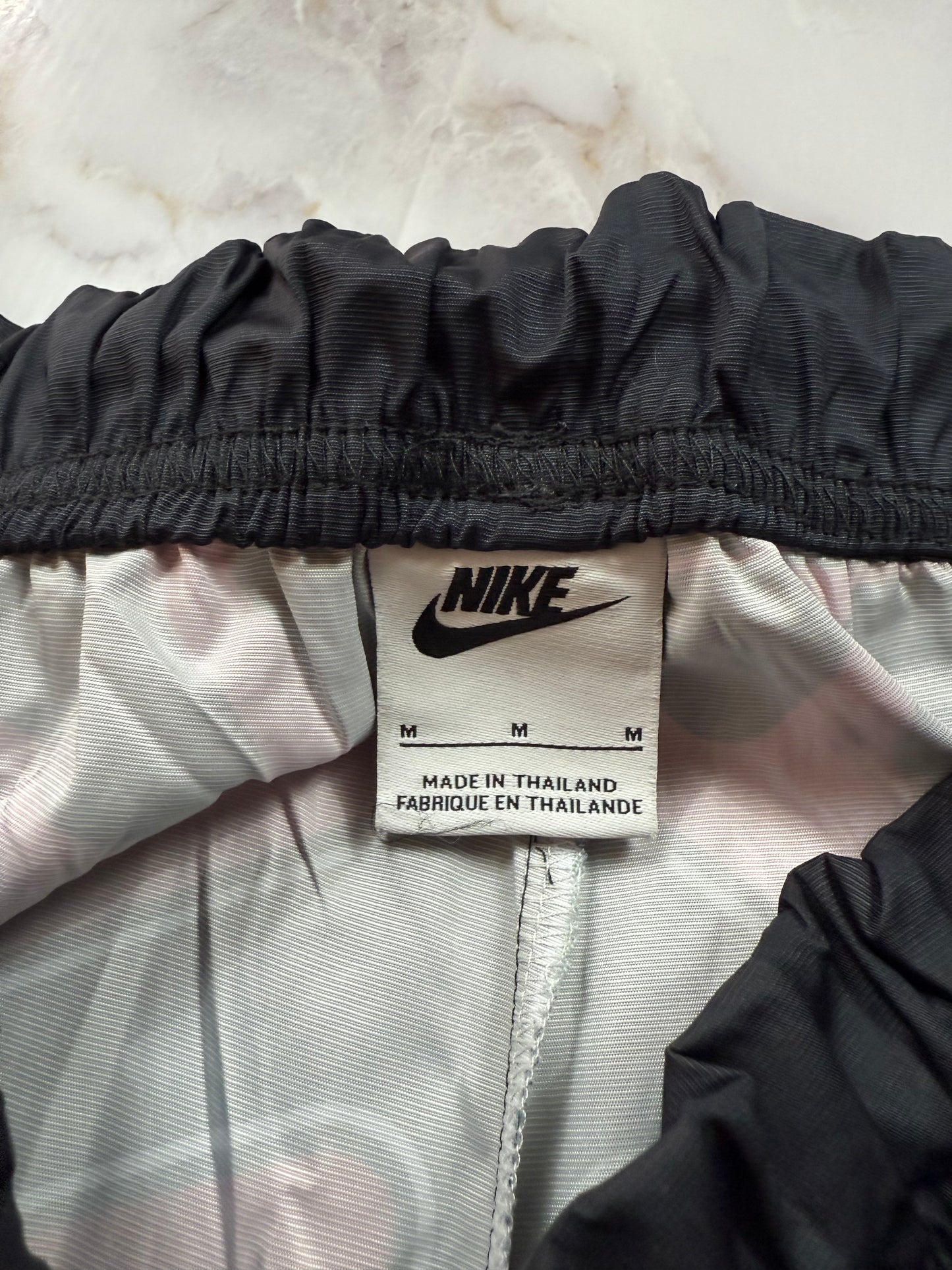 【NIKE】総柄 トラックパンツ Mサイズ マルチカラー ブラック ピンク レッド ストリート スポーツウェア