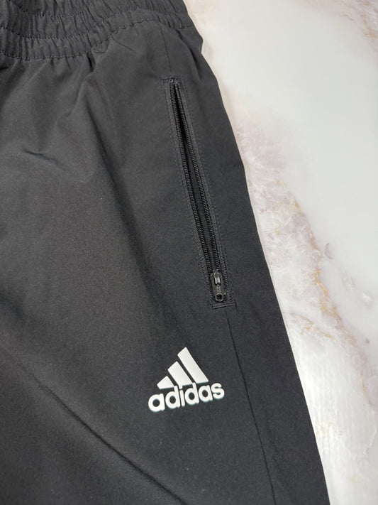 【adidas/アディダス】トラックパンツ ブラック 3ストライプ メンズ/ユニセックス 160サイズ スリムフィット