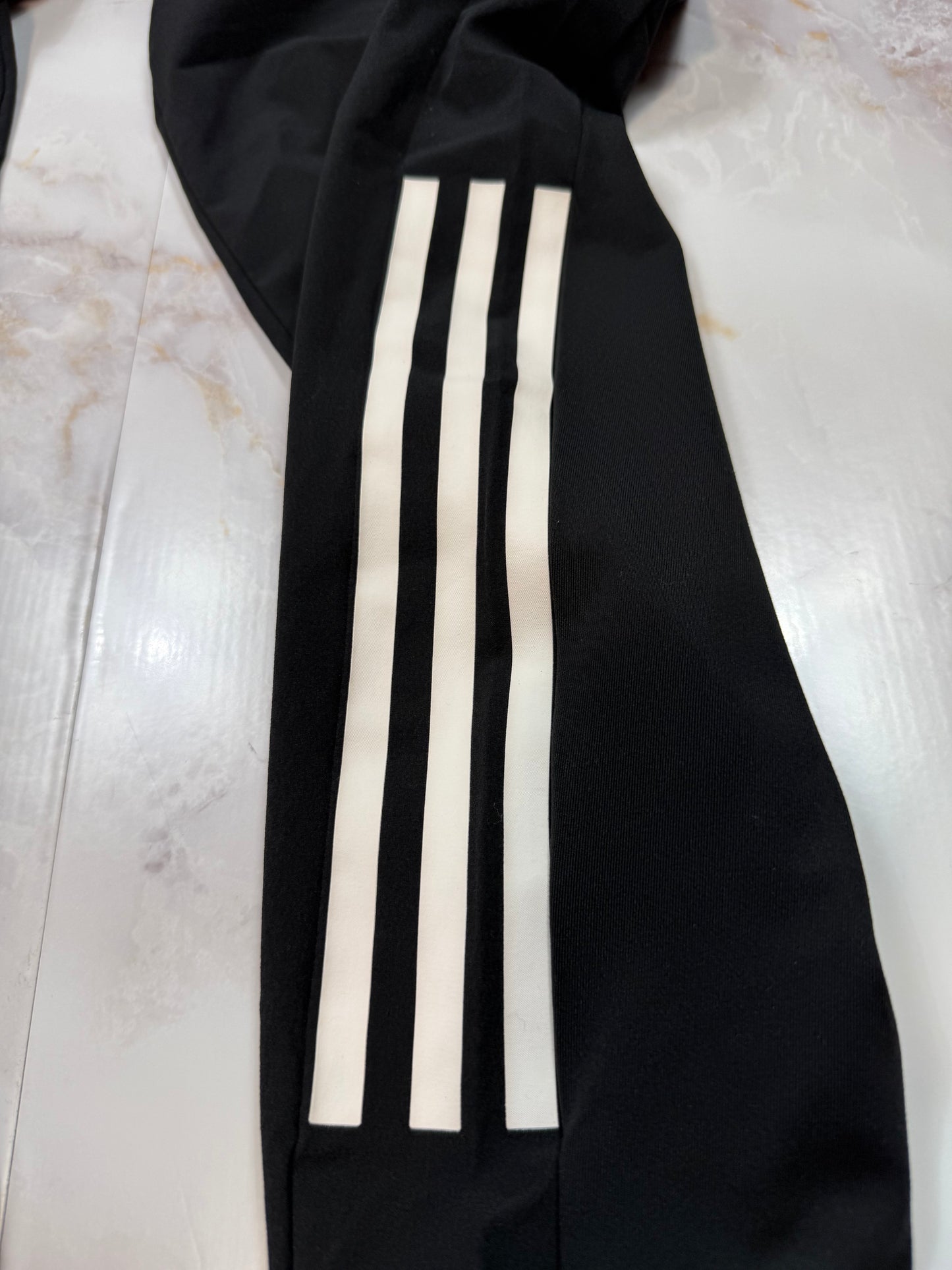【adidas/アディダス】トラックパンツ ブラック 3ストライプ メンズ/ユニセックス 160サイズ スリムフィット