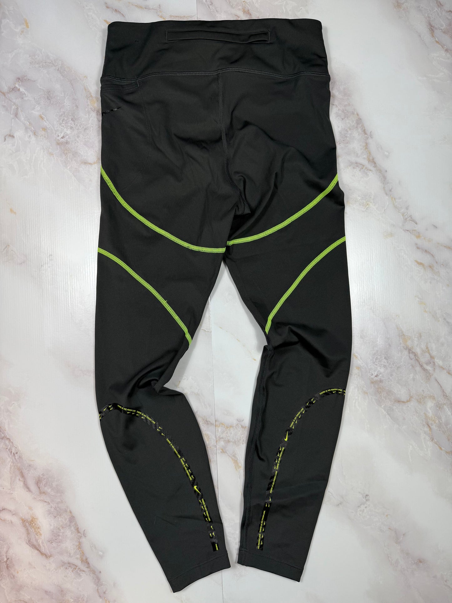 【NIKE】Dri-FIT ランニングタイツ ブラック×蛍光イエローライン メンズMサイズ | 吸汗速乾 スポーツレギンス