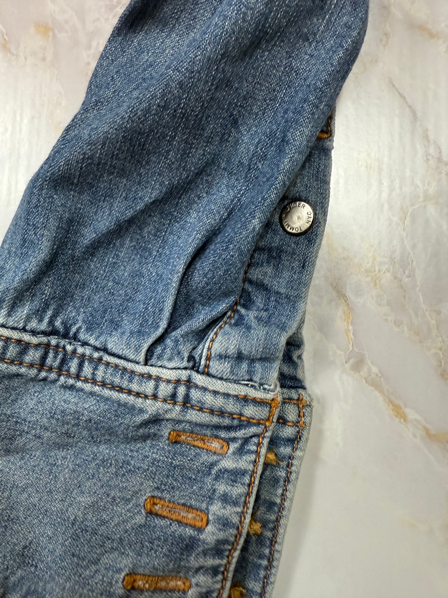 Tommy Hilfiger(トミーヒルフィガー)デニムシャツ レディース 長袖 ウエスタン風 カジュアルトップス サイズ2