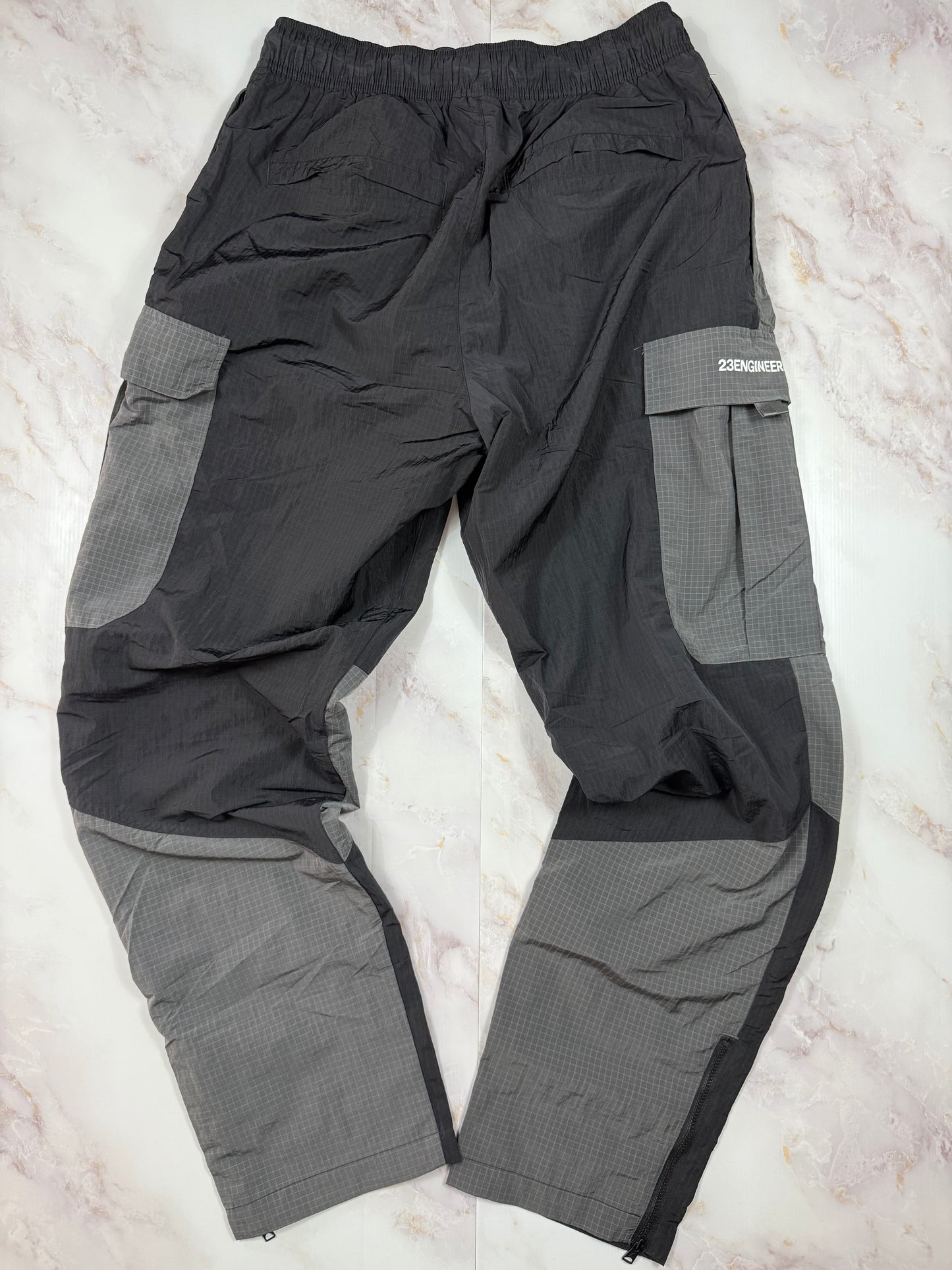 【NIKE JORDAN】23 ENGINEERED カーゴパンツ Lサイズ ブラック×グレー ナイロン イージーパンツ スポーツカジュアル