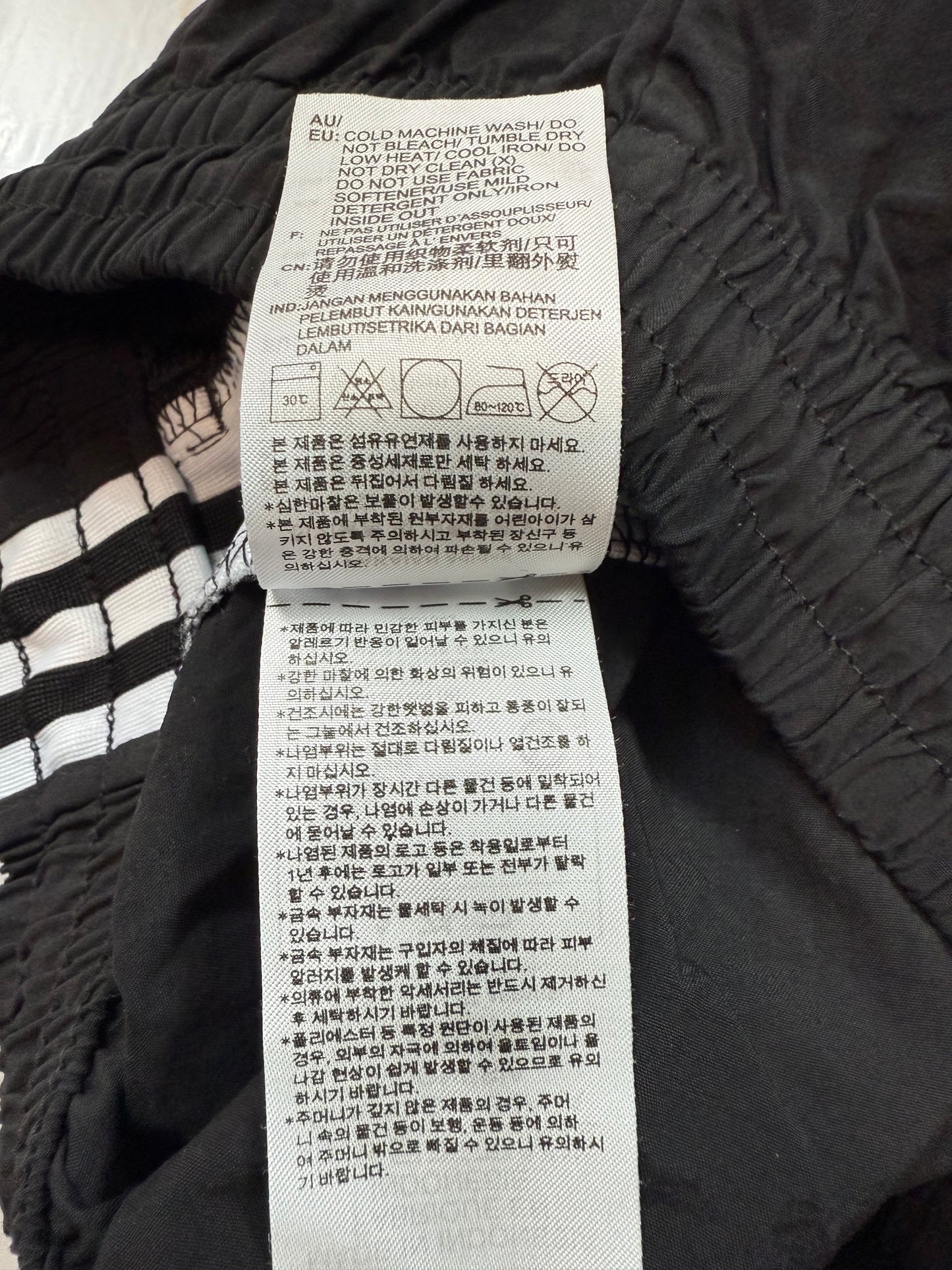 【adidas Originals】ブラック ナイロン トラックパンツ Lサイズ|3ストライプ ロックアップデザイン