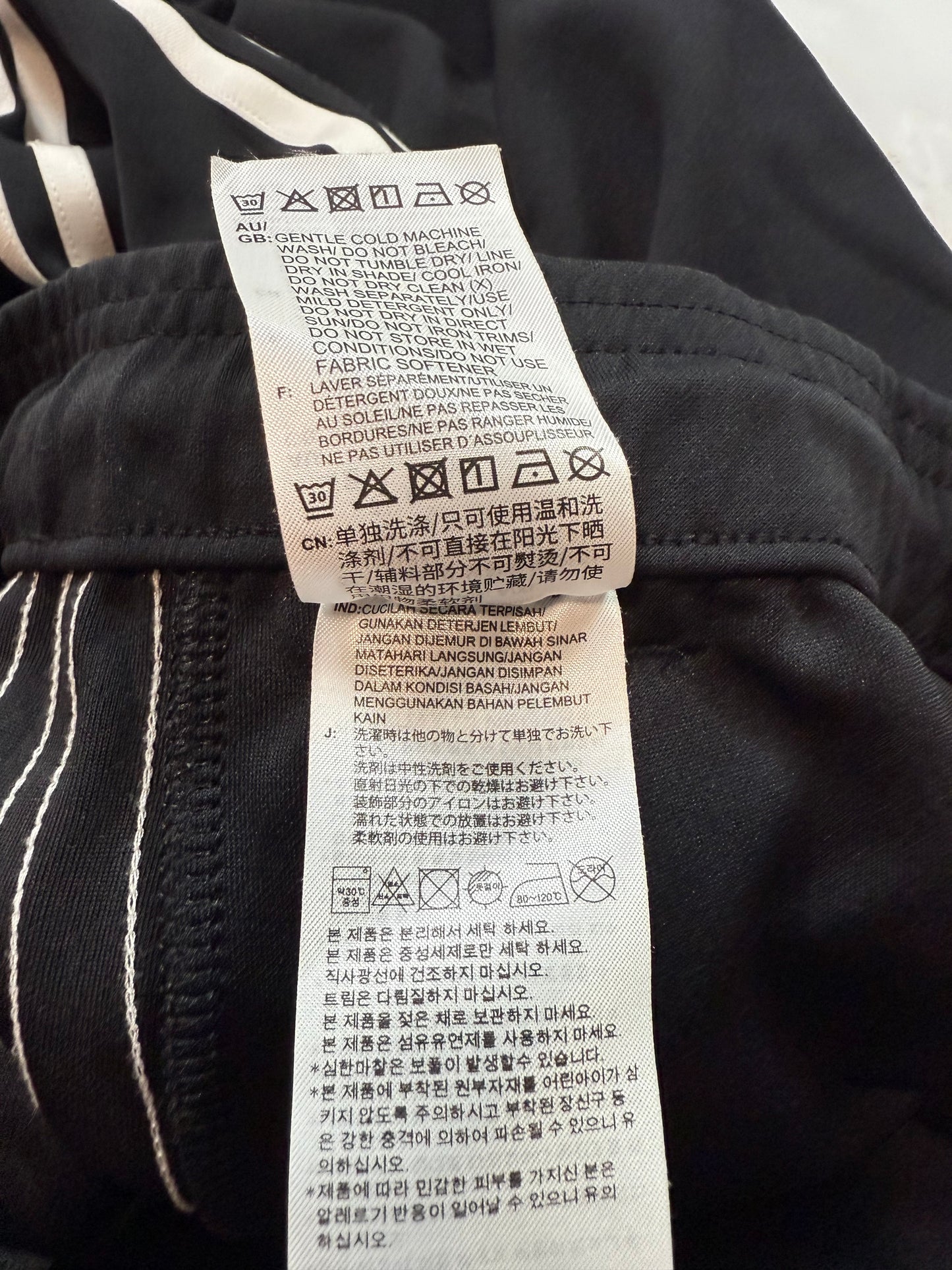 【adidas アディダス】3ストライプス トラックパンツ ブラック A/XLサイズ|ポリエステル リサイクル素材 カンボジア製 メンズ ボトムス
