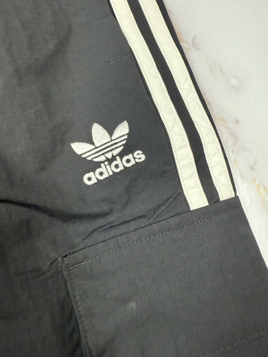 【adidas Originals】3ストライプ カーゴパンツ ブラック XSサイズ メンズ レディース兼用 スポーツミックス