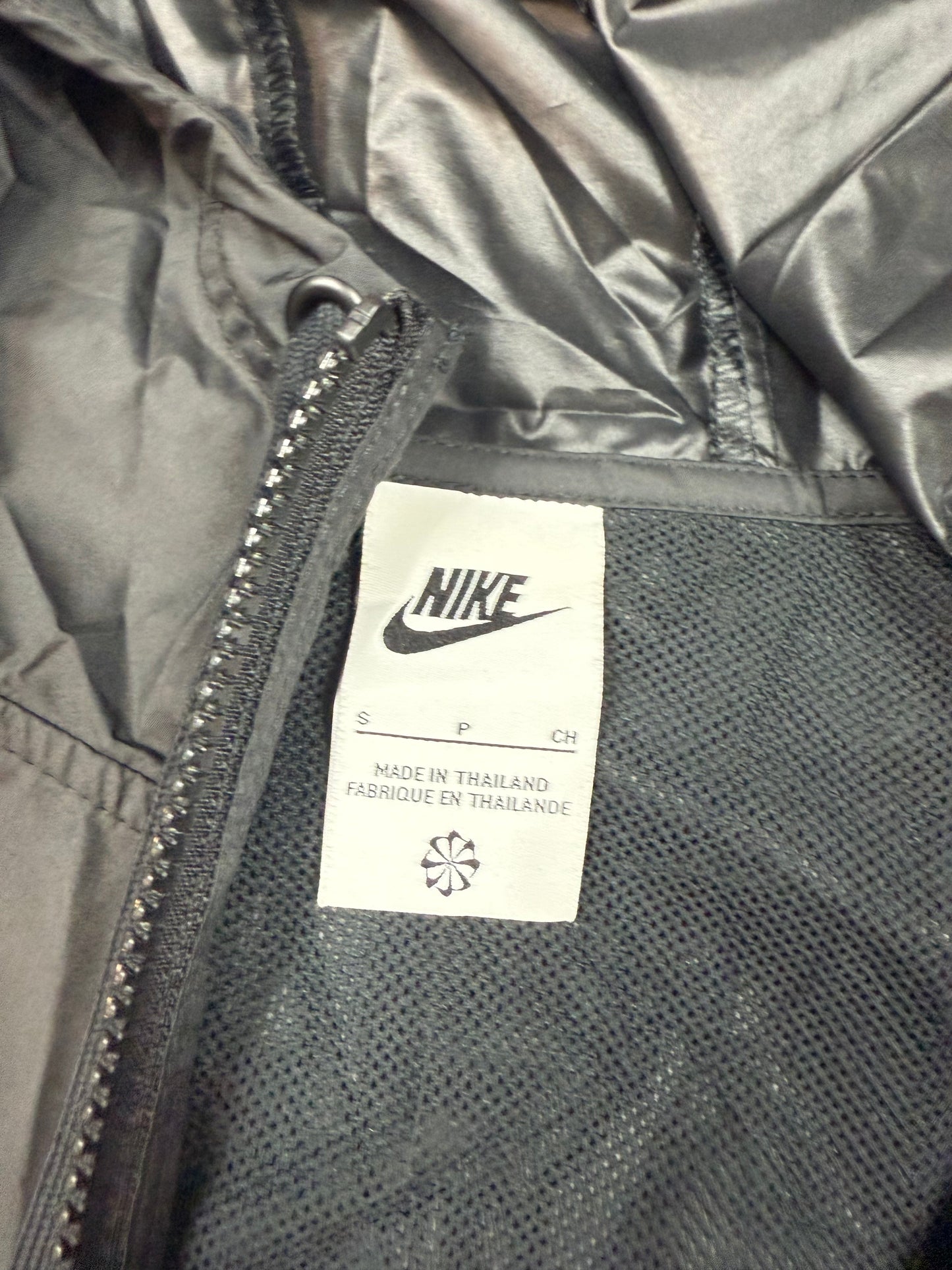 【NIKE】ナイキ ウィンドブレーカー ジャケット ブラック Sサイズ | 軽量 撥水 フルジップ フード付き
