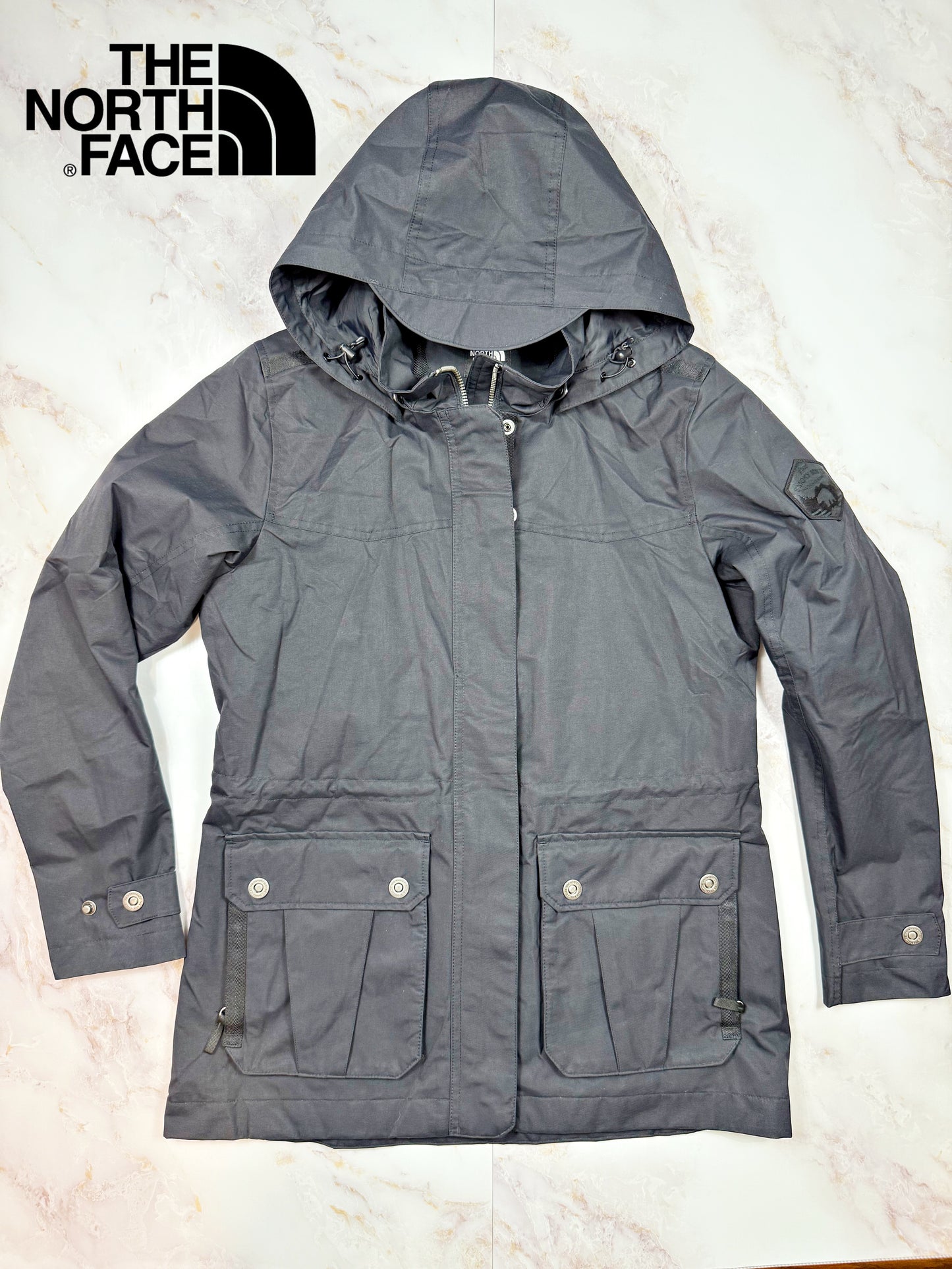 【THE NORTH FACE】フーデッドジャケット ブラック Mサイズ相当 | 防風・撥水・アウトドアに最適