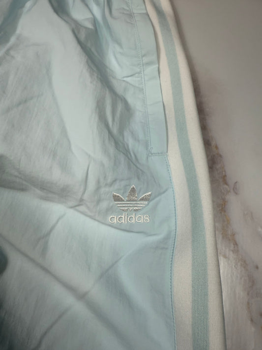 adidas Originals トラックパンツ XS 水色 ライトブルー スリーストライプス ジョガー
