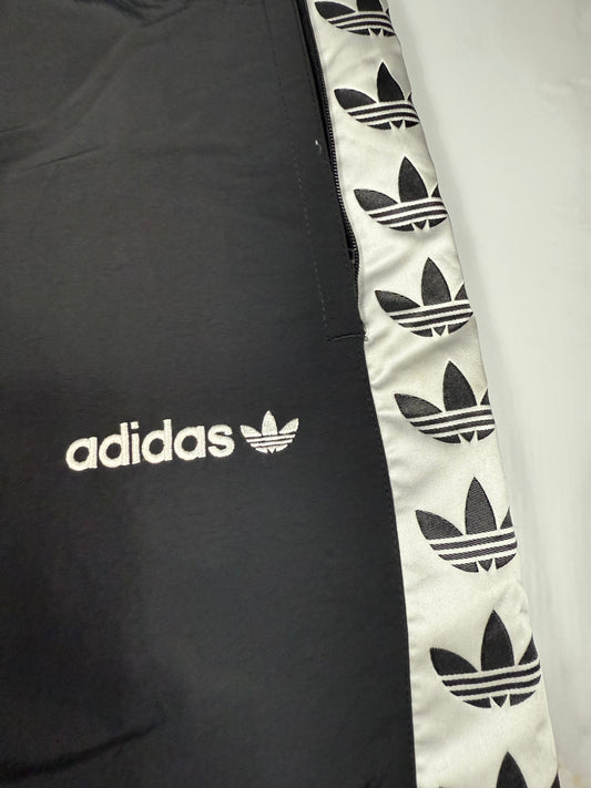 【adidas Originals】サイドロゴテープ トラックパンツ ブラック Lサイズ 裏地メッシュ ジャージボトムス