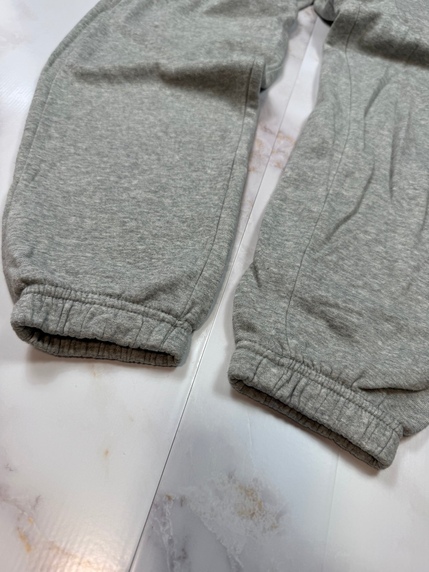 【NIKE】スウェットパンツ グレー 裏起毛 スモールロゴ メンズSサイズ | ナイキ ジョガーパンツ カジュアル スポーツウェア