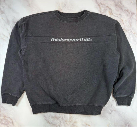 【thisisneverthat】ロゴ クルーネックスウェット ブラック 裏起毛 コットン100% 韓国ストリート