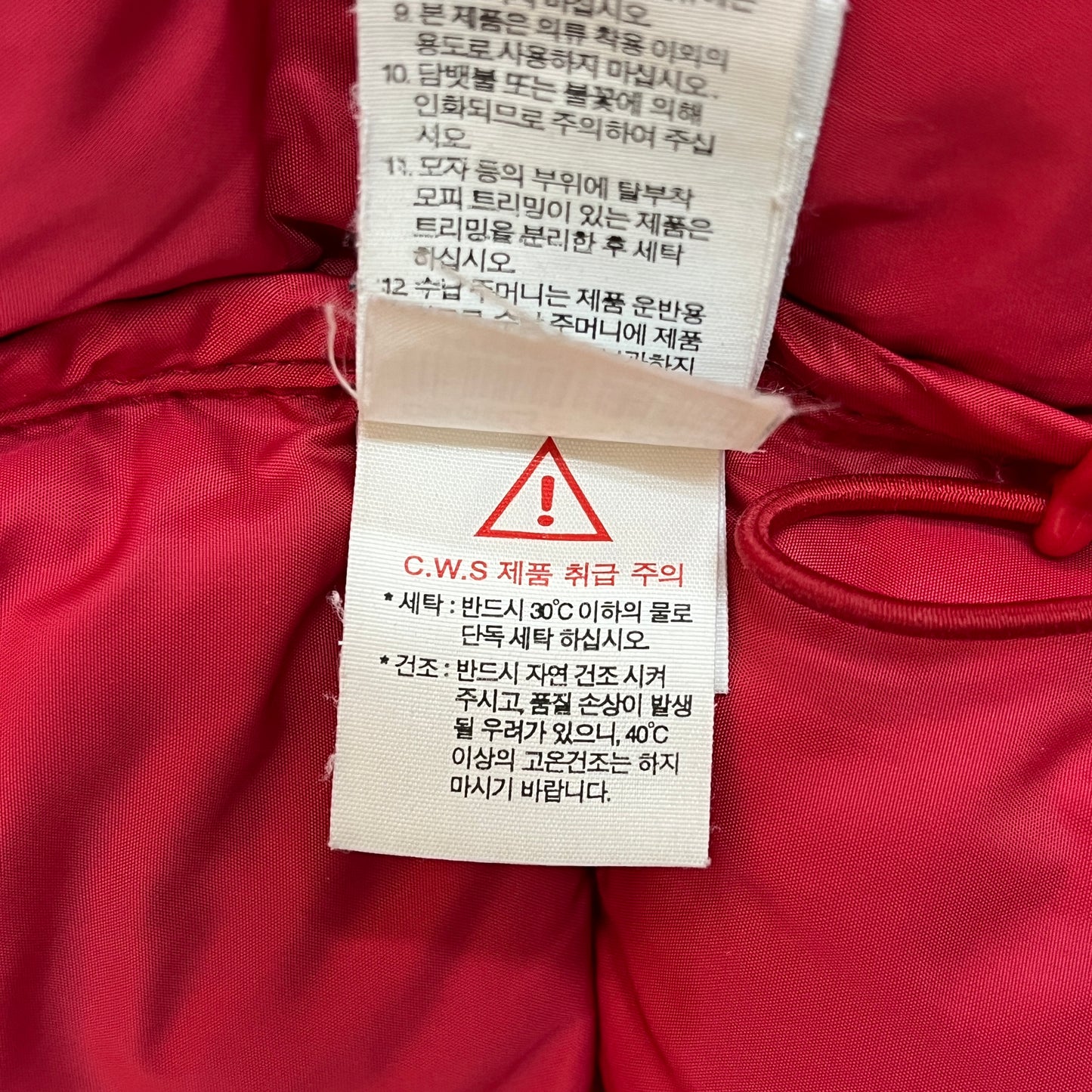 THE NORTH FACE（ザ・ノースフェイス）700フィル HYVENT ダウンジャケット レッド×ブラック レディースL（90）#44