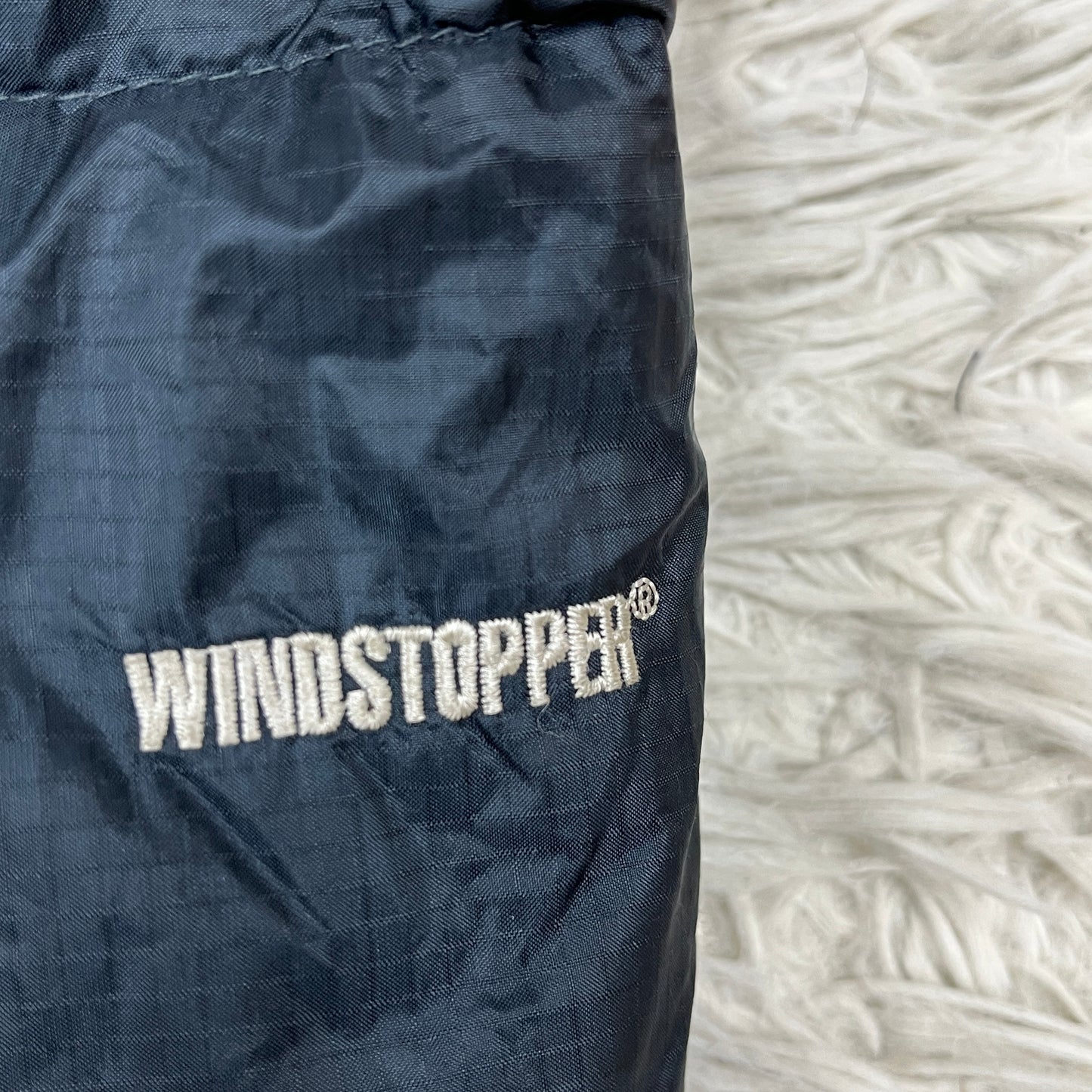 THE NORTH FACE サミットシリーズ バルトロライトジャケット ヌプシ700フィル ブラック×ネイビー メンズ100(L) ノースフェイス ダウンジャケット 防寒 防風 #75