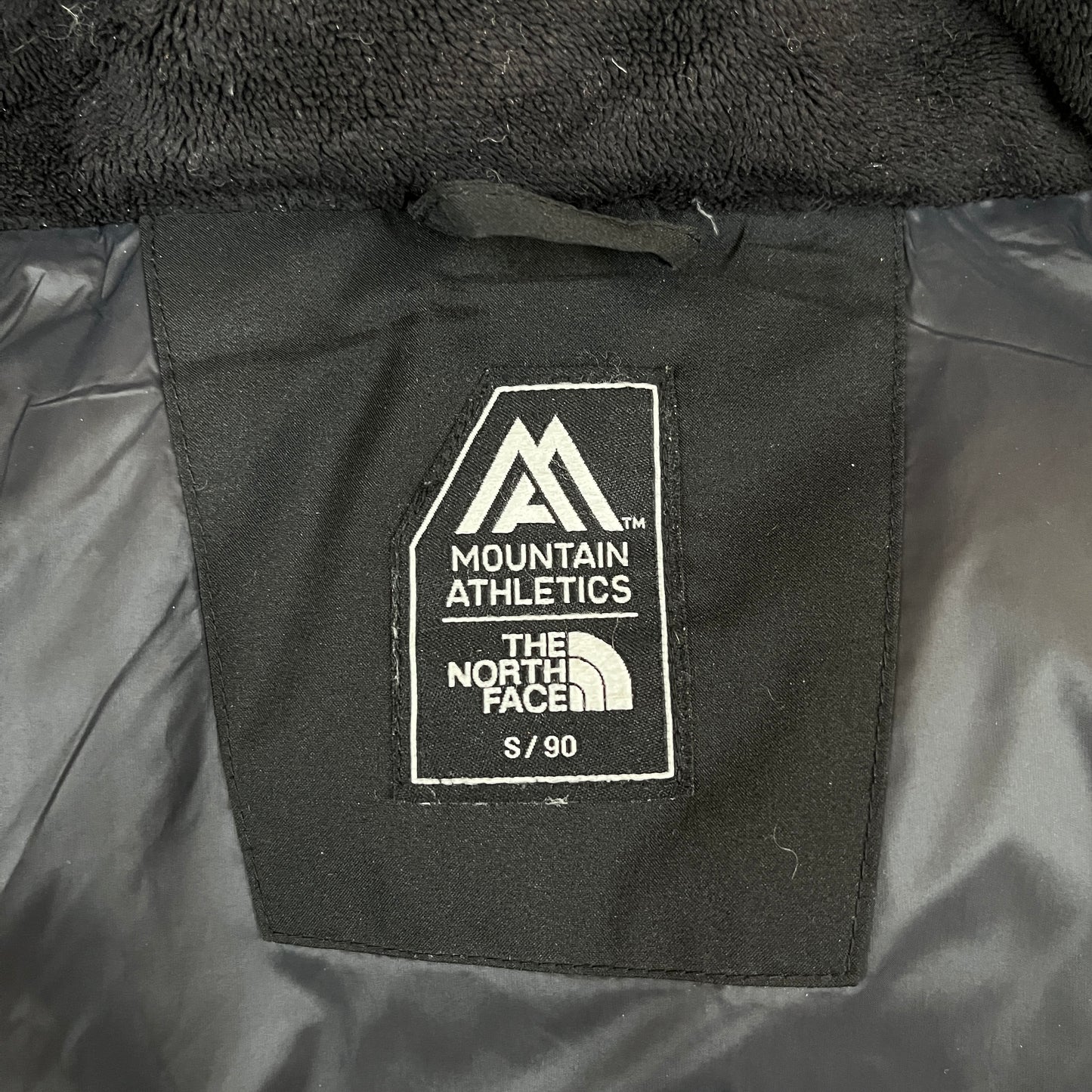 【THE NORTH FACE】ロングダウンコート ブラック メンズ90(S) Mountain Athletics ダウンインサレーション 長丈 保温性抜群 #86