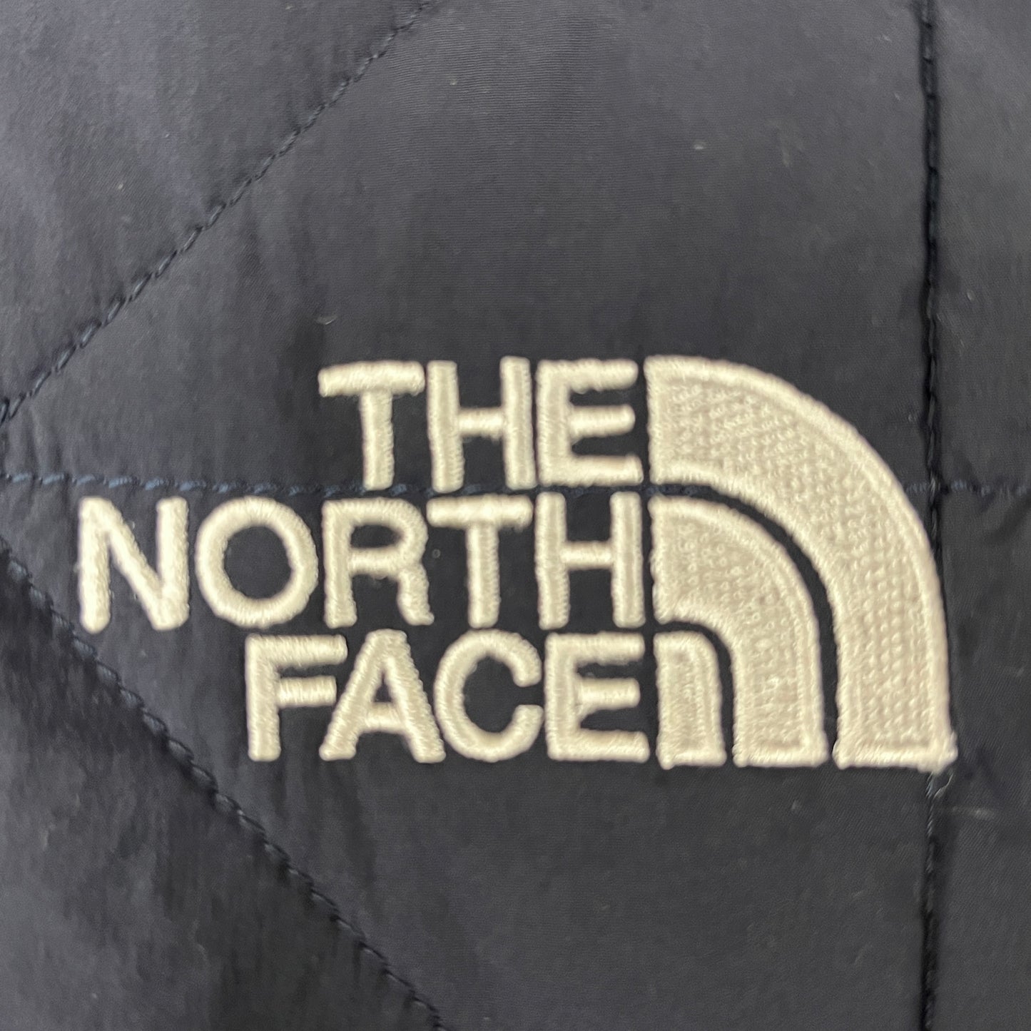 THE NORTH FACE（ザ・ノースフェイス）V-Motion キルティング中綿ベスト メンズ M（95） ネイビー #103