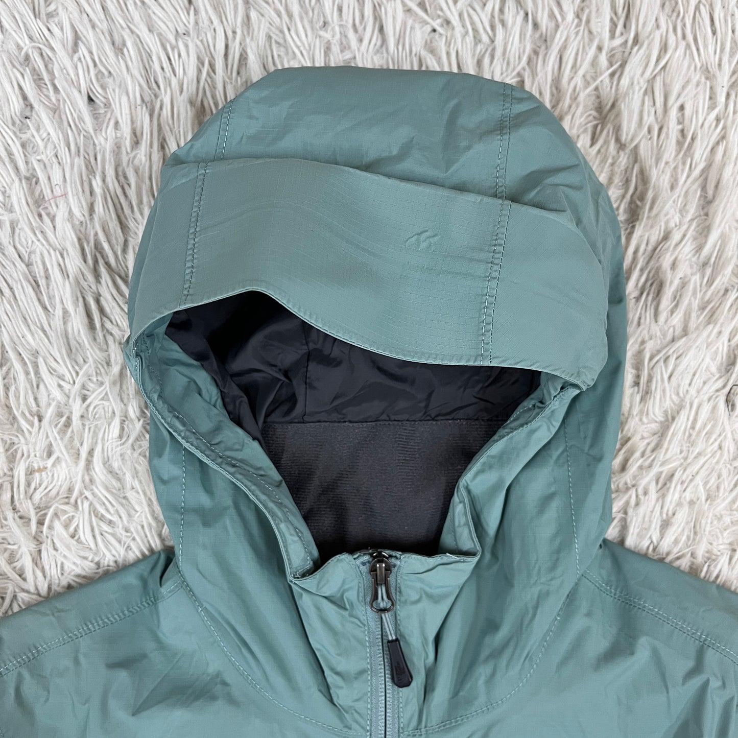 THE NORTH FACE DRYVENT フード付きジャケット レディースS グリーン #107