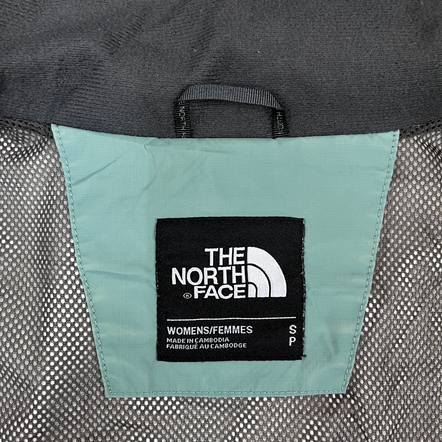 THE NORTH FACE DRYVENT フード付きジャケット レディースS グリーン #107