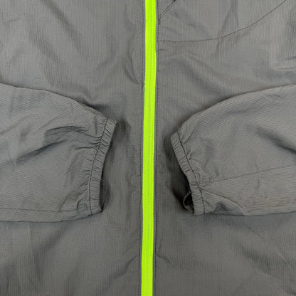 THE NORTH FACE（ザ・ノースフェイス）フライトシリーズ ランニングジャケット メンズ95(M) ウインドブレーカー グレー×ライムグリーン 軽量／速乾／反射材付き #108