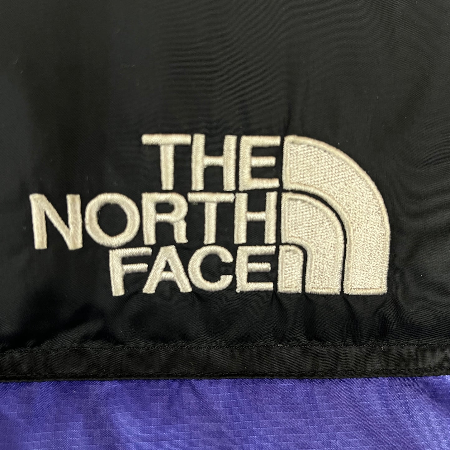 【THE NORTH FACE】 700フィル ヌプシ ダウンベスト 85 (XS) パープル×ブラック ノースフェイス グースダウン #120
