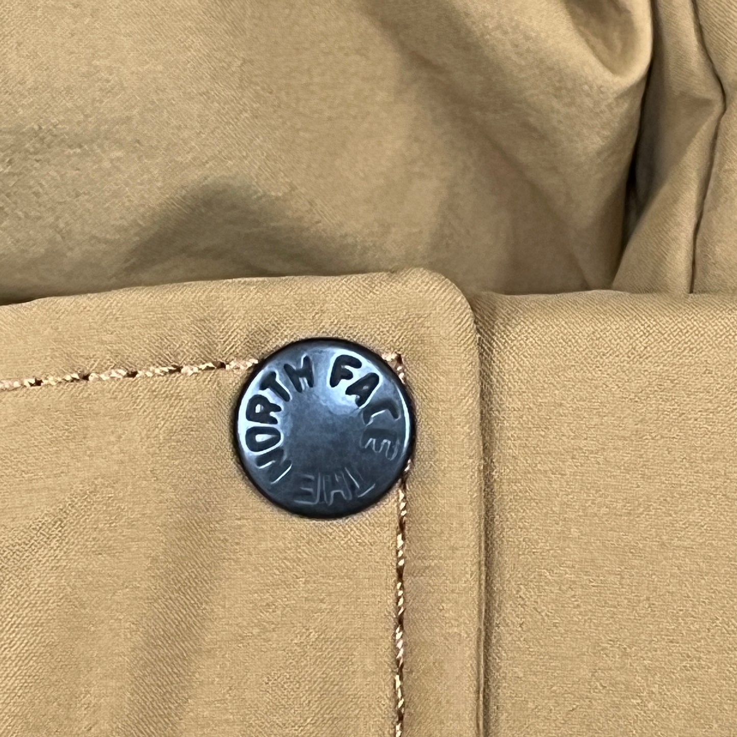 【THE NORTH FACE】GORE WINDSTOPPER ファー付き ダウンジャケット キャメル メンズ XL 100 取り外し可能フード/ファー #124