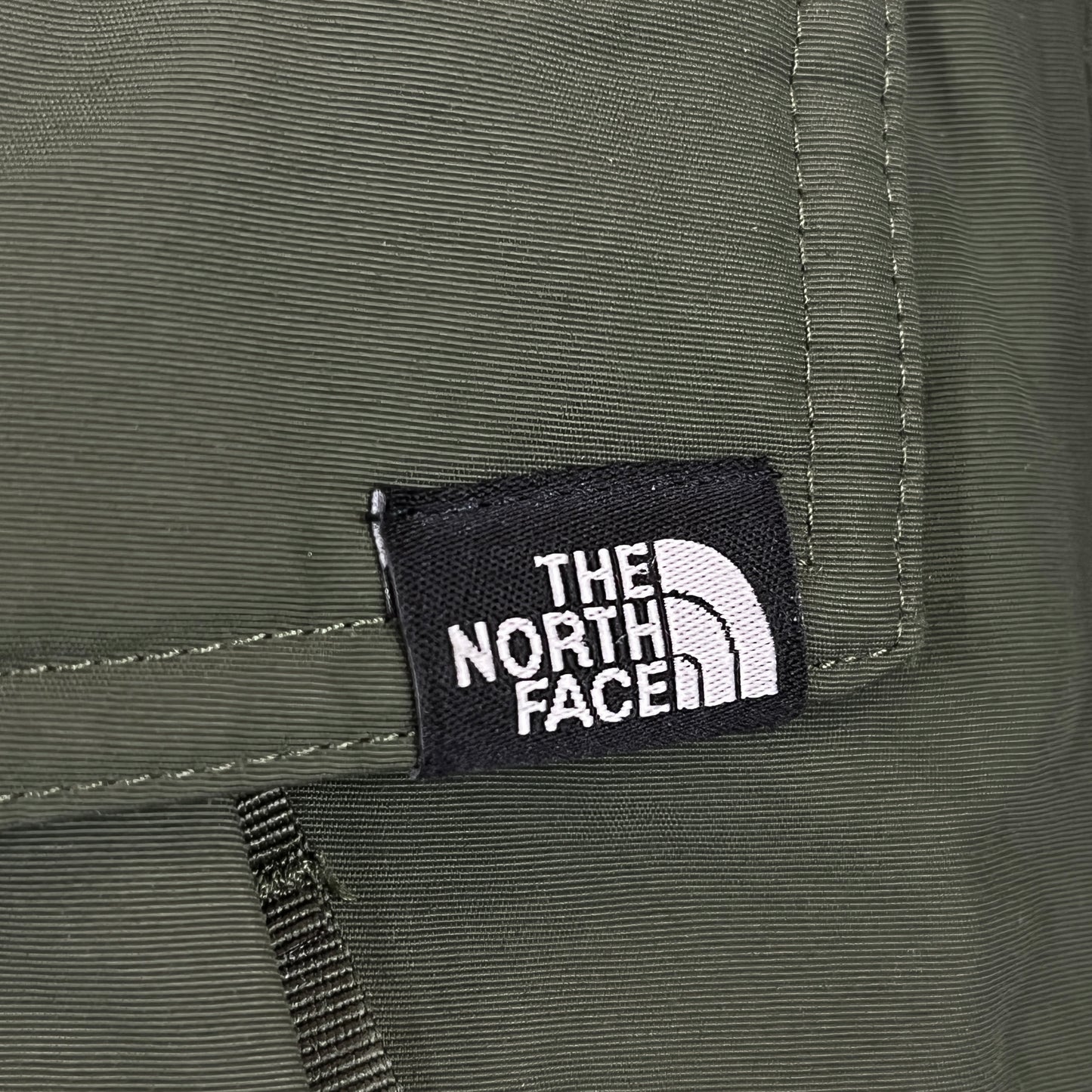 【THE NORTH FACE】ザ ノース・フェイス HyVent 高機能ダウンジャケット Keep-Heat搭載 メンズM(95) カーキ フード着脱可 #139