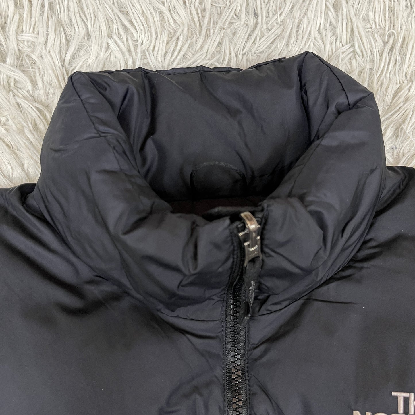 【THE NORTH FACE】ザ ノース フェイス ヌプシ ダウンジャケット 700フィルパワー ブラック メンズ M相当（表記95） #153