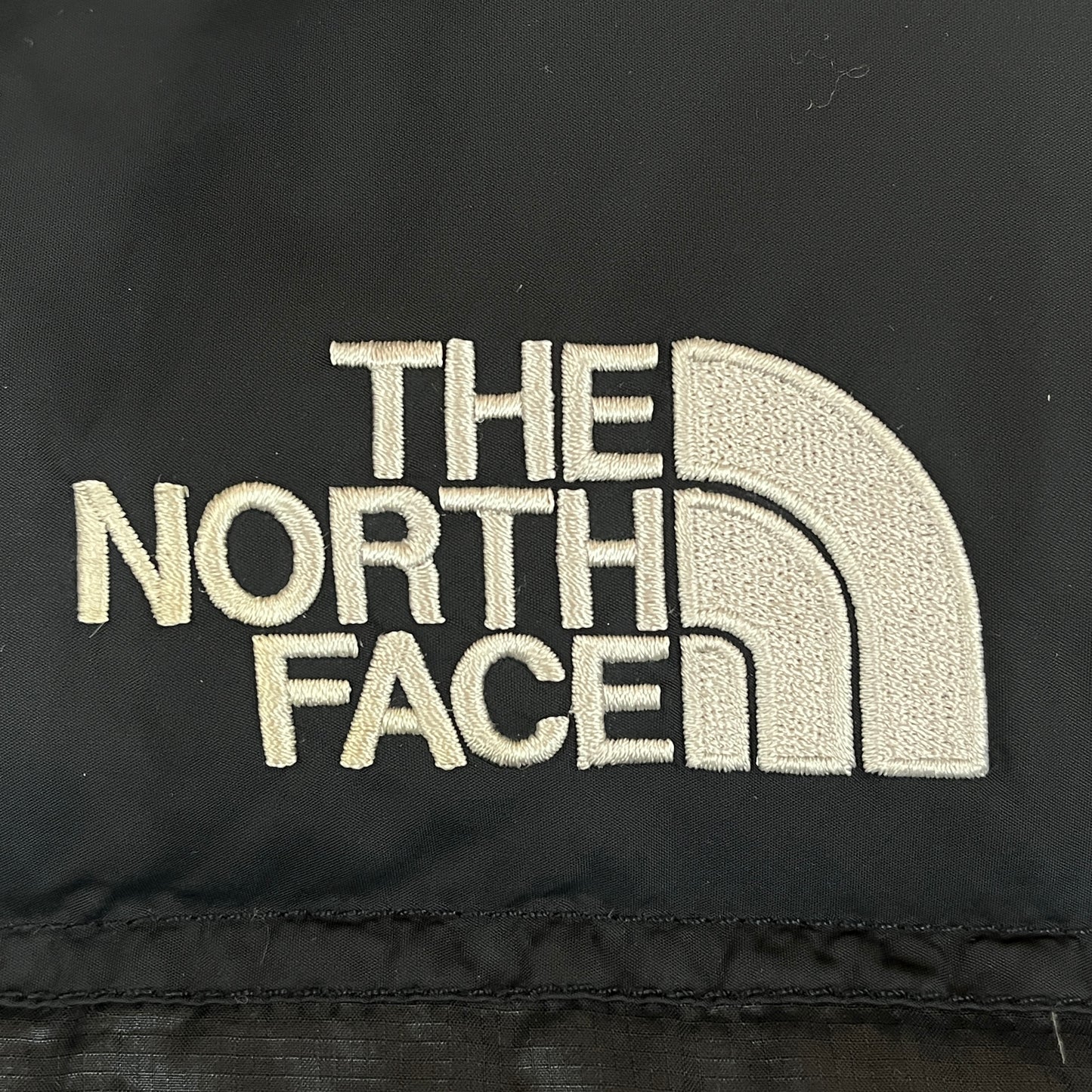 【THE NORTH FACE】ザ ノース フェイス ヌプシ ダウンジャケット 700フィルパワー ブラック メンズ M相当（表記95） #153