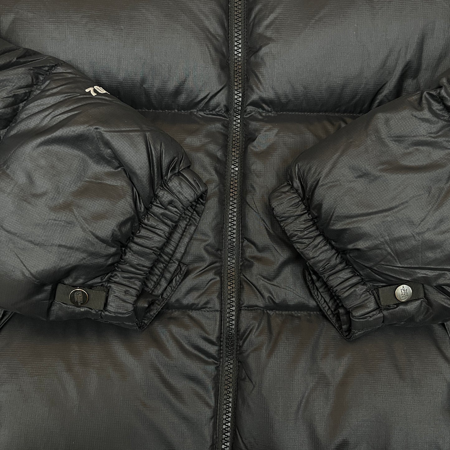 【THE NORTH FACE】ザ ノース フェイス ヌプシ ダウンジャケット 700フィルパワー ブラック メンズ M相当（表記95） #153