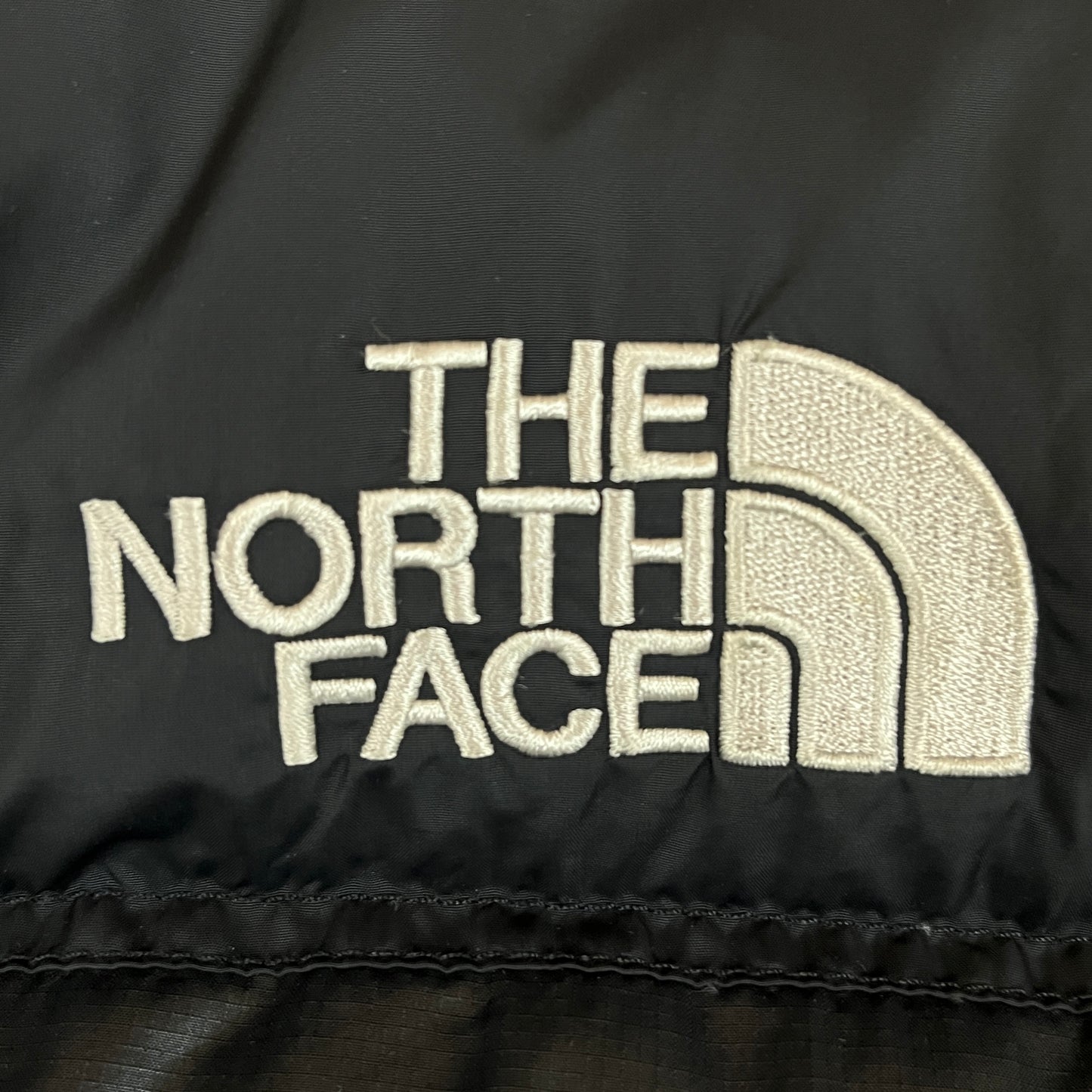 【THE NORTH FACE】ザ ノース フェイス ヌプシ ダウンジャケット 700フィルパワー ブラック メンズ M相当（表記95） #153
