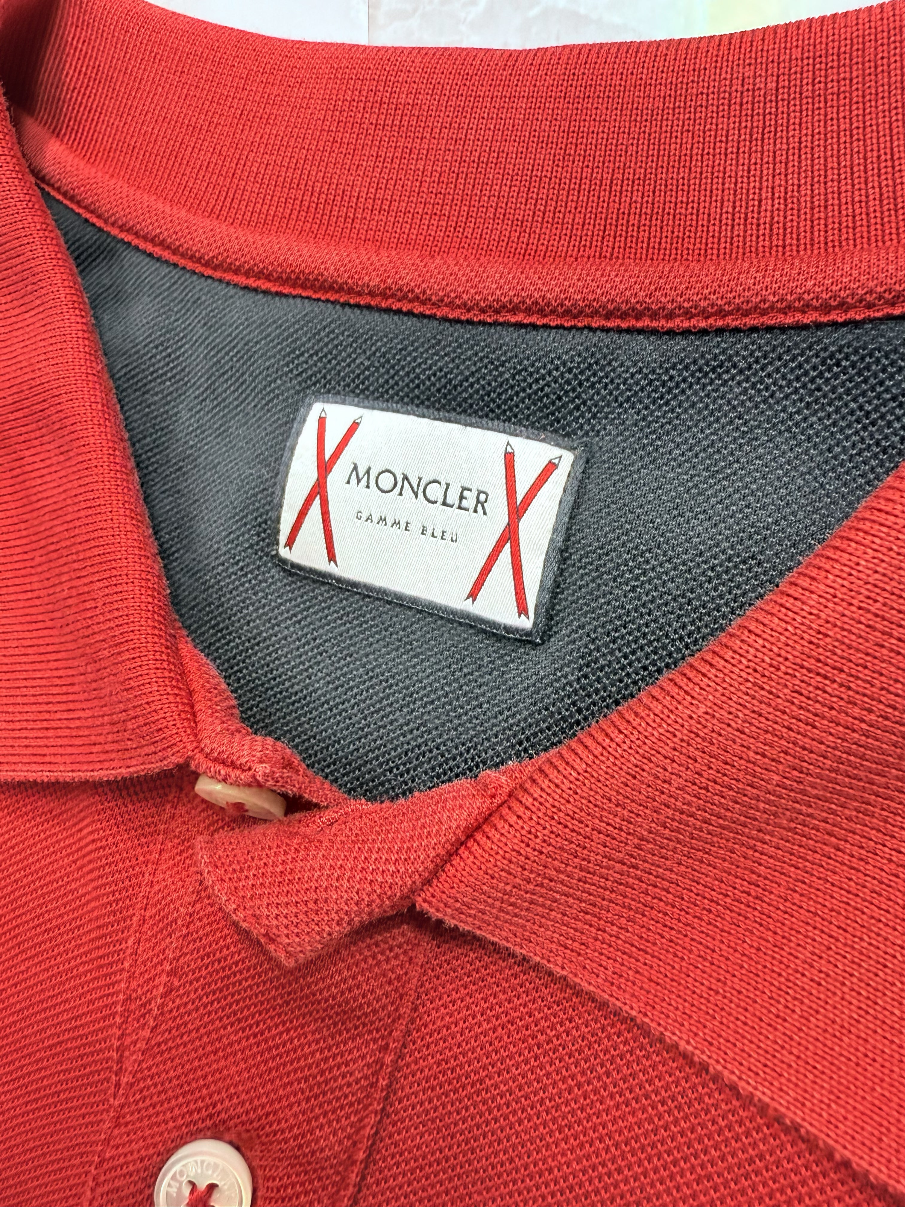 MONCLER GAMME BLEU モンクレール ガムブルー ポロシャツ M MONCLER GAMME BLEU ポロシャツ レッド/グレー Mサイズ