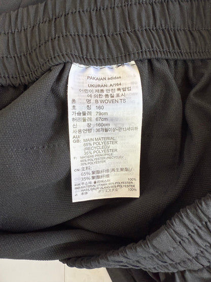 adidas アディダス ジャージパンツ ブラック | サイド3ライン・アジアSサイズ・軽量リサイクル素材使用 🏷️ 商品説明：