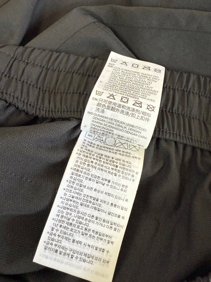 adidas アディダス ジャージパンツ ブラック | サイド3ライン・アジアSサイズ・軽量リサイクル素材使用 🏷️ 商品説明：