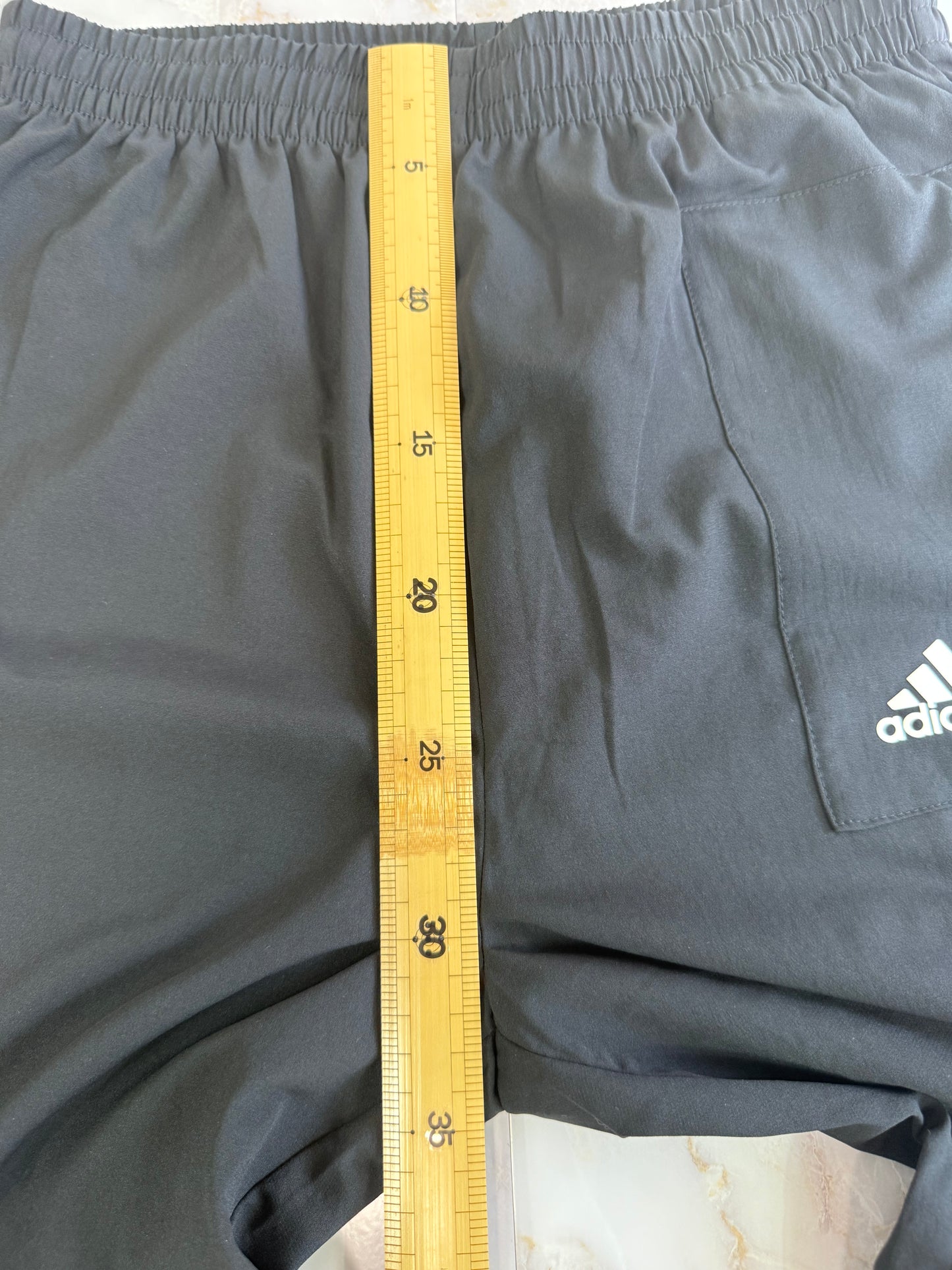 adidas アディダス ジャージパンツ ブラック | サイド3ライン・アジアSサイズ・軽量リサイクル素材使用 🏷️ 商品説明：