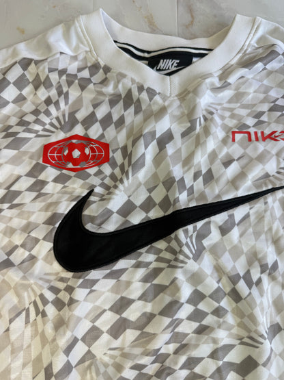【NIKE】ナイキ ロングスリーブ クロップドトップ スポーツウェア 幾何学デザイン Mサイズ相当 レディース ストリート系 ホワイト×グレー×ブラック