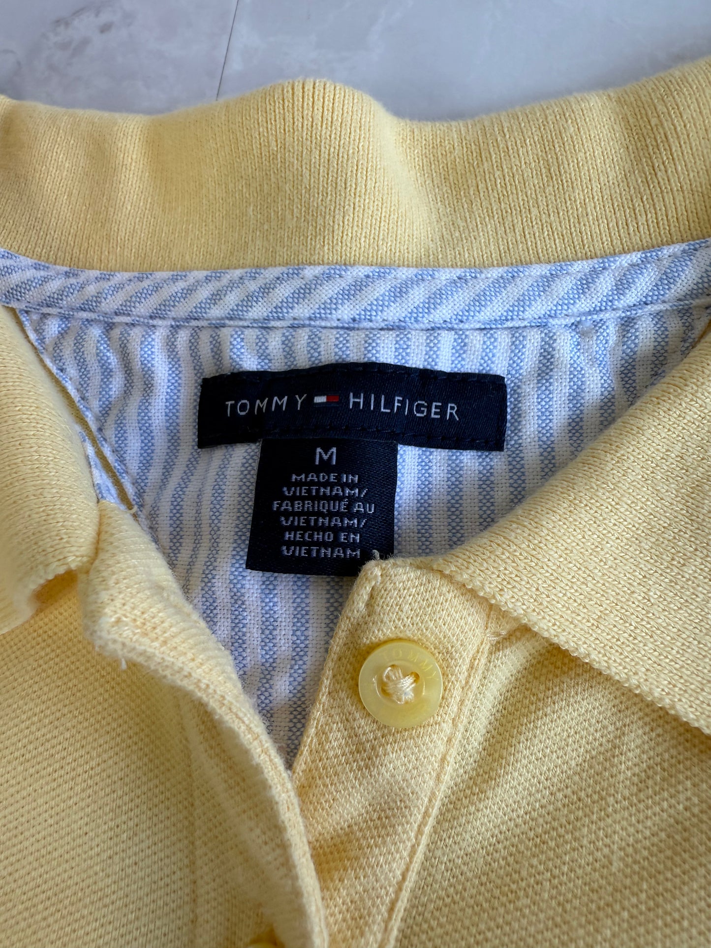 【TOMMY HILFIGER】トミー ヒルフィガー レディース ポロシャツ パステルイエロー Mサイズ ストレッチ 鹿の子 刺繍フラッグロゴ