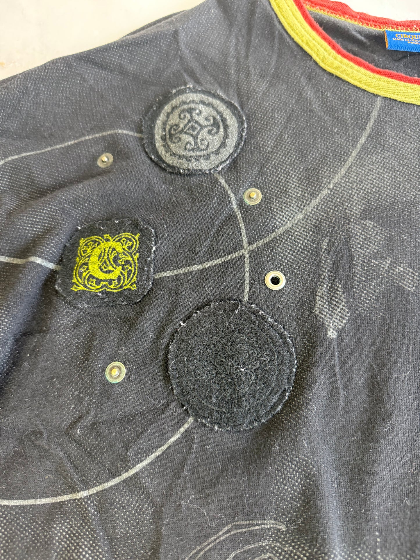 【CIRQUE DU SOLEIL】アートプリント ロングスリーブTシャツ XL カナダ製 | ユニセックス・個性派デザイン