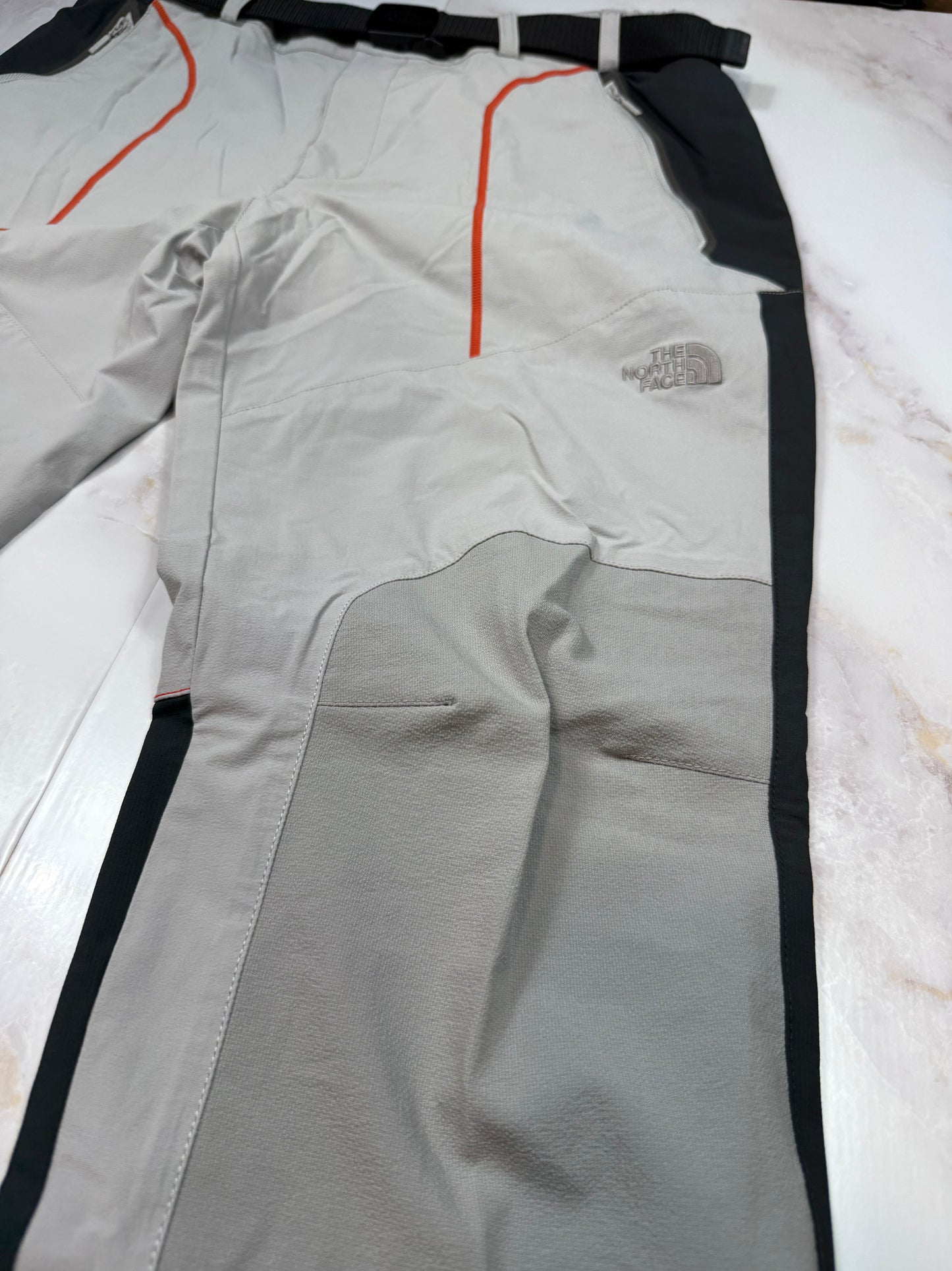 【THE NORTH FACE】SUMMIT SERIES アウトドアパンツ グレー×ブラック メンズ 88サイズ ベルト付き クライミング/登山