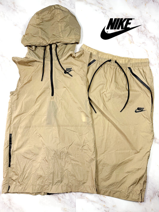 NIKE（ナイキ） ナイロン セットアップ ベージュ メンズS ノースリーブフーディー × ハーフパンツ 上下セット