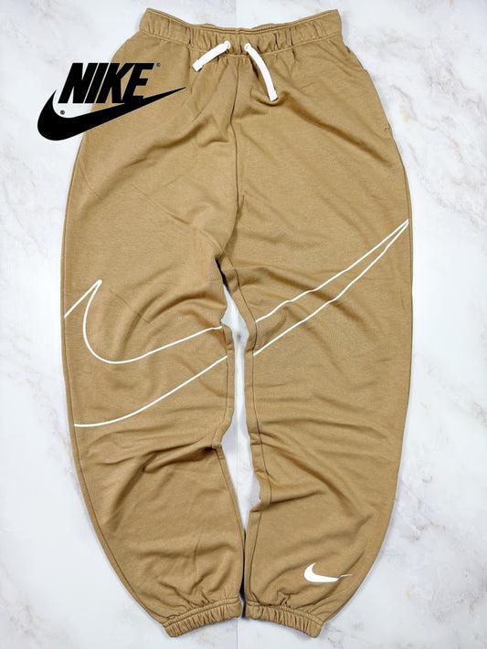 【NIKE】ベージュ スウェットパンツ Lサイズ スウッシュデザイン / カジュアル ジョガーパンツ